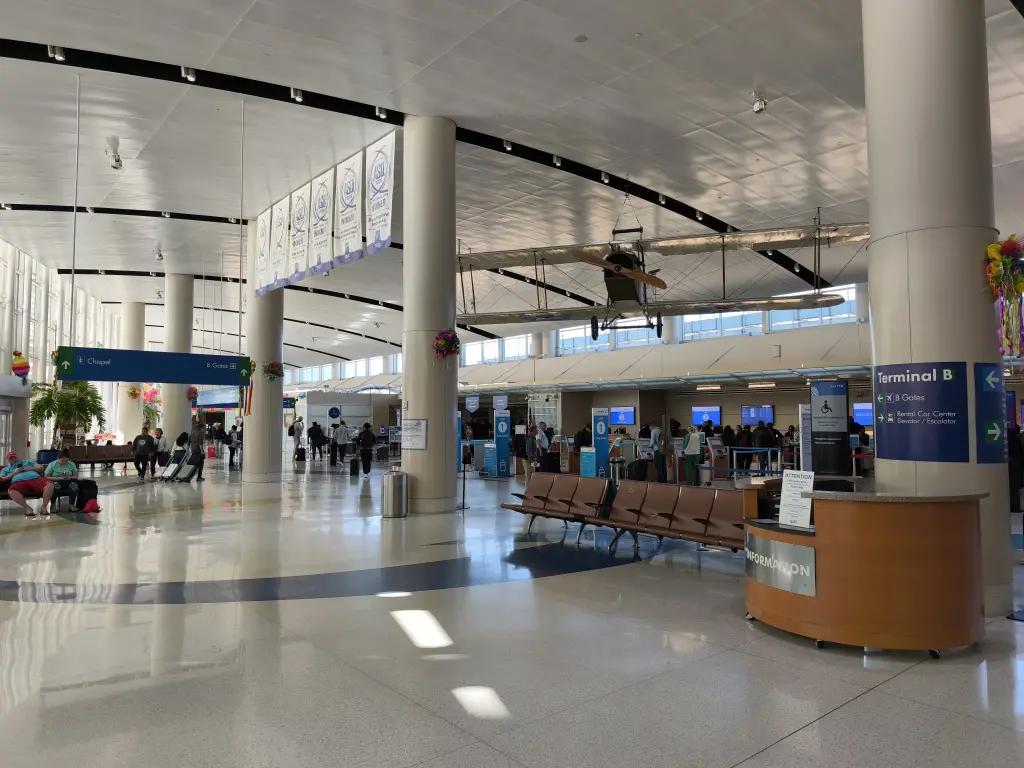 SanAntonioAirport01.webp